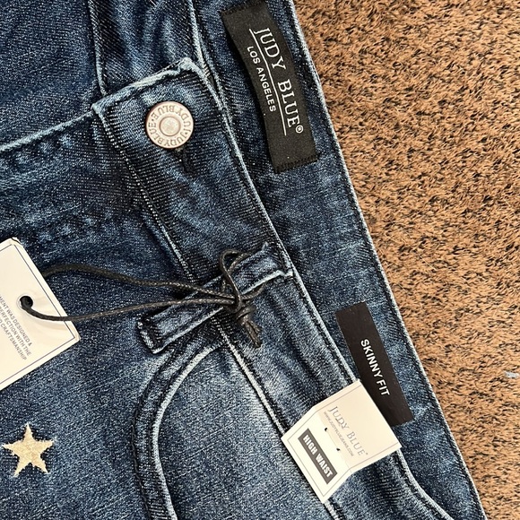JUDY BLUE NWT STAR EMBROIDERY HIGH RISE SKINNY PANTS SIZE 15/32 - Picture 4 of 6